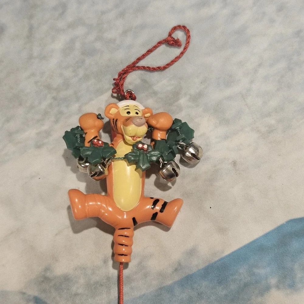 Disney Store 1996 Pooh's Winter Wonderland Pull String Ornaments Pooh Tigger Set